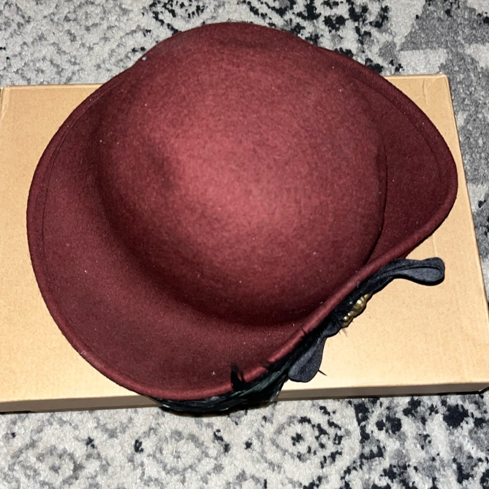 Large collection of old school hats. Used but good condition